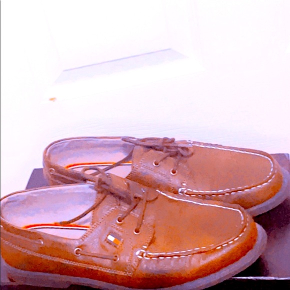 Tommy Hilfiger shoes used but in perfect condition size 10 color brown leather - Picture 2 of 3
